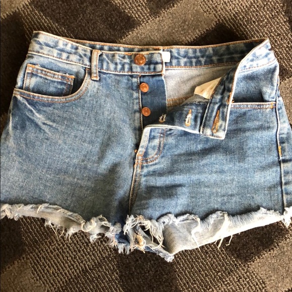 Forever 21 Raw Hem Button Up Denim Shorts size 27 - Picture 2 of 6